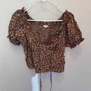 Mine Brown Crop Blouse with Cuffed Sleeves